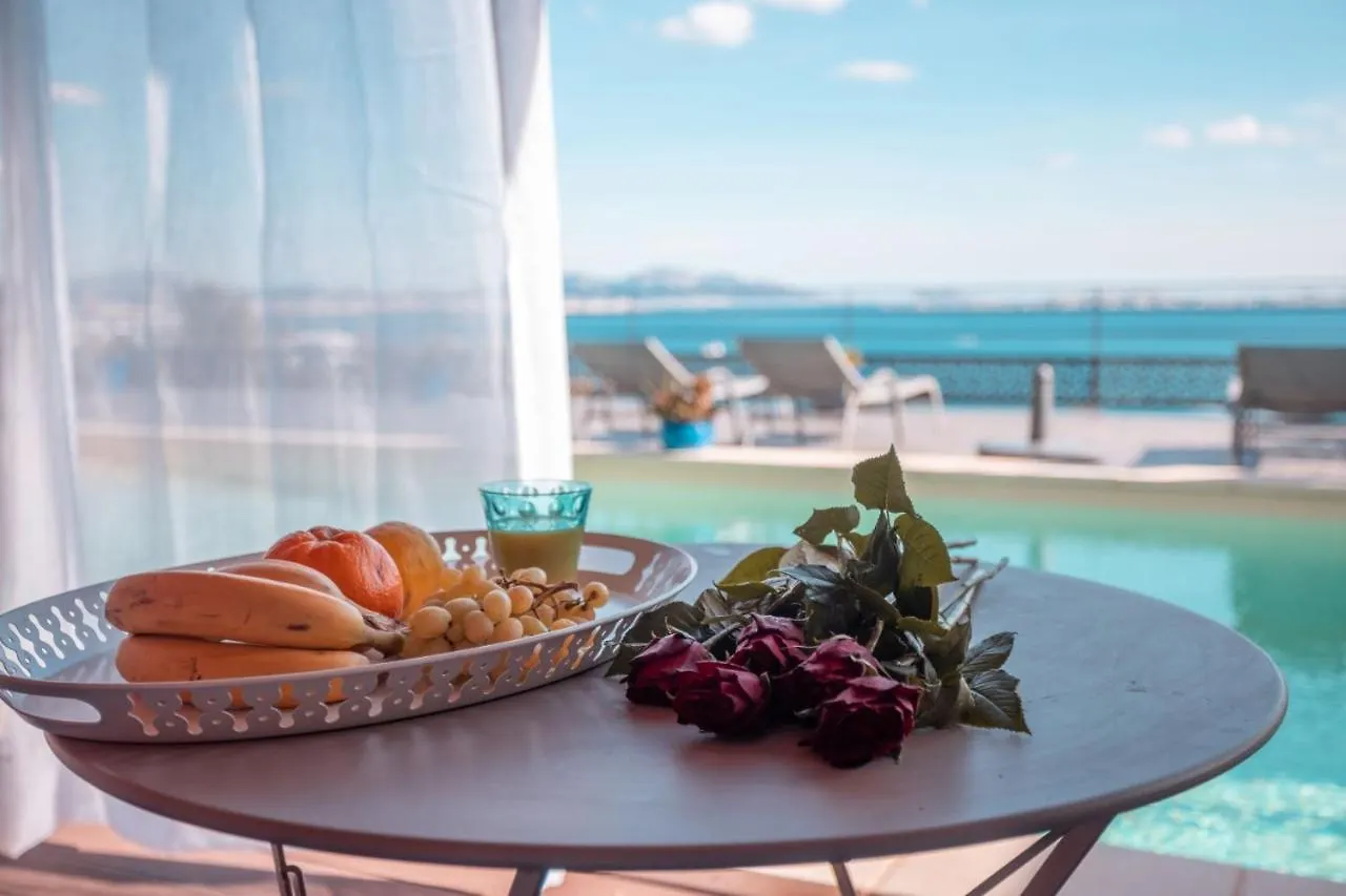 Les Suites Love 1 Spa Vue Mer Piscine Marseille Guest house