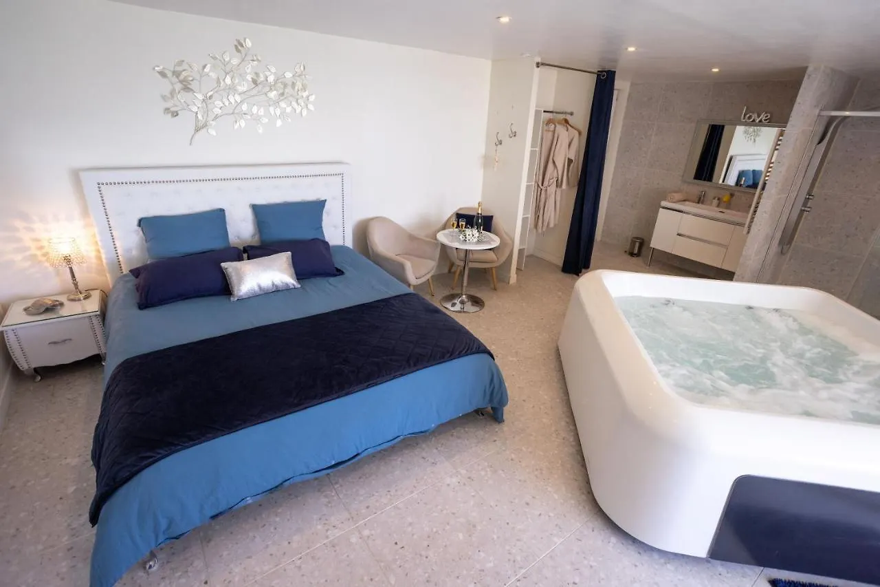 Les Suites Love 1 Spa Vue Mer Piscine Marseille 0*,